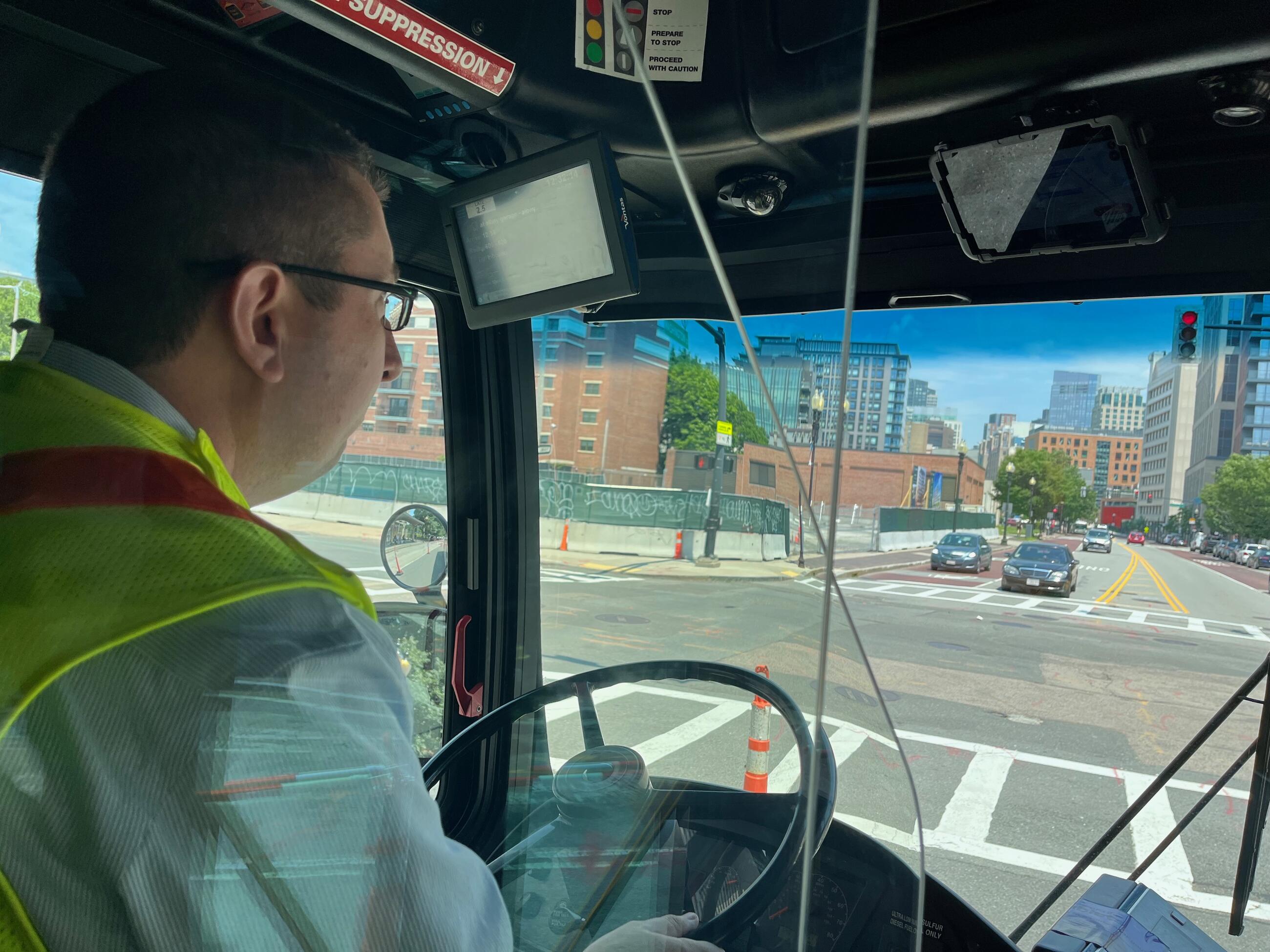 Bus Operator utilizing turn-by-turn navigation pilot technology